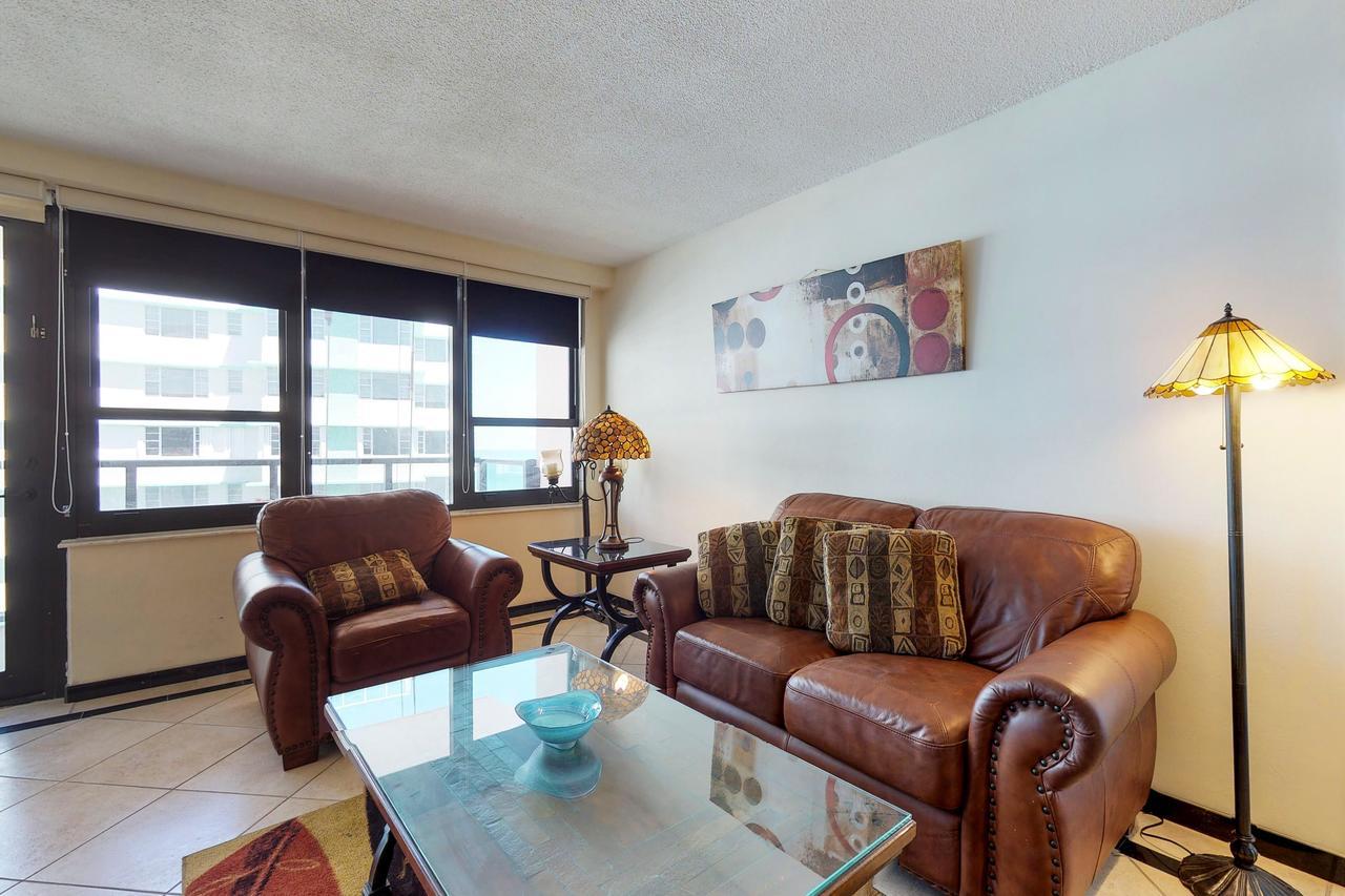 The Alexander: Miami Beach Room photo